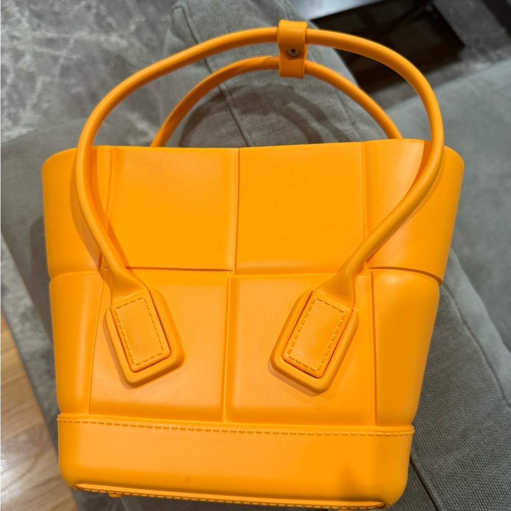 Authenic Bottega Veneta Bright Orange Intrecciato-Style Tote. Used twice.